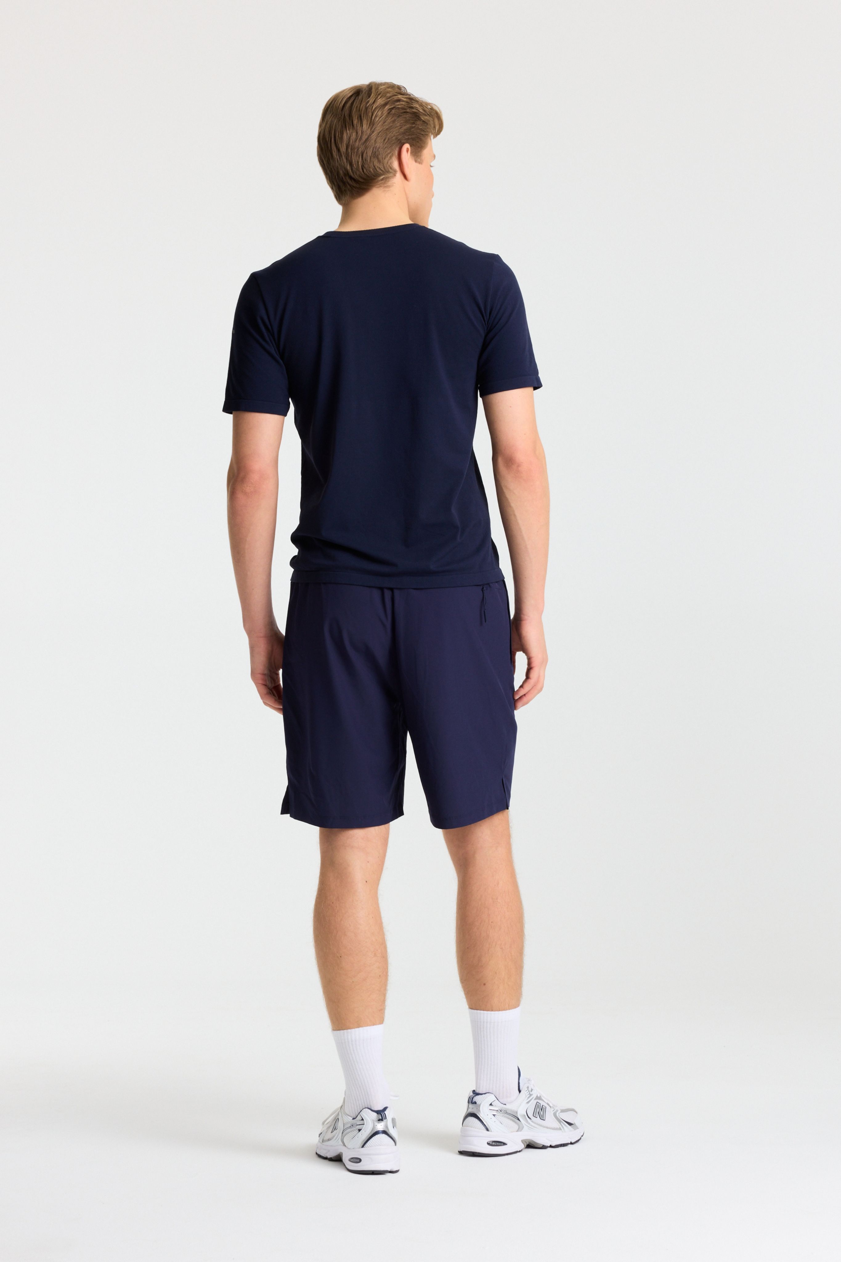 M. Seamlite® Tee - Navy